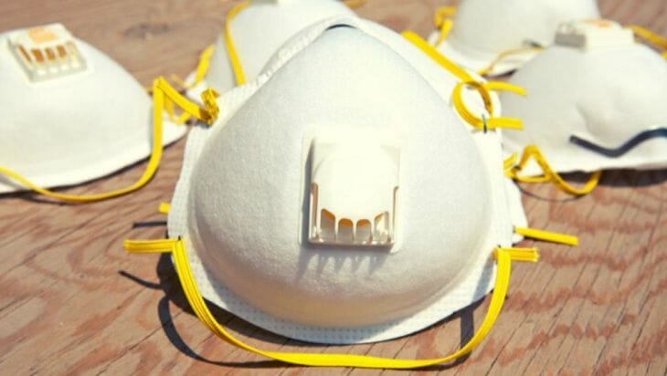 Amazon deja de vender máscaras N95 a los consumidores para priorizar la distribución a los hospitales